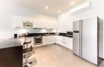 Onyx Villas By Tropiclook Rawai Esterno foto